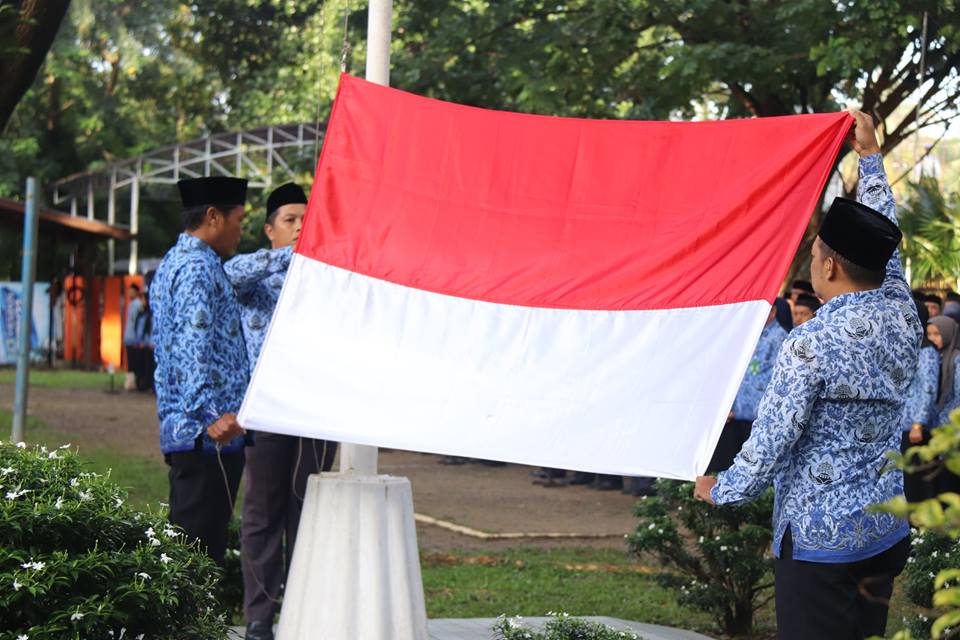 Apel Hari Kesadaran Nasional (HKN), Rabu (17/1) di halaman kantor Bupati HSS