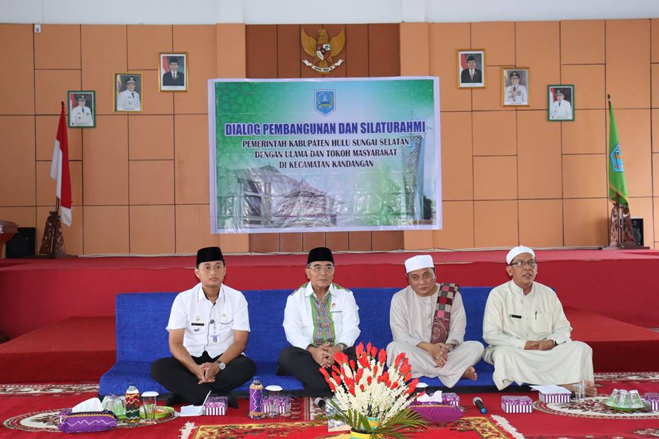 Dialog Pembangunan bersama MUI HSS, di kantor Kecamatan Kandangan.