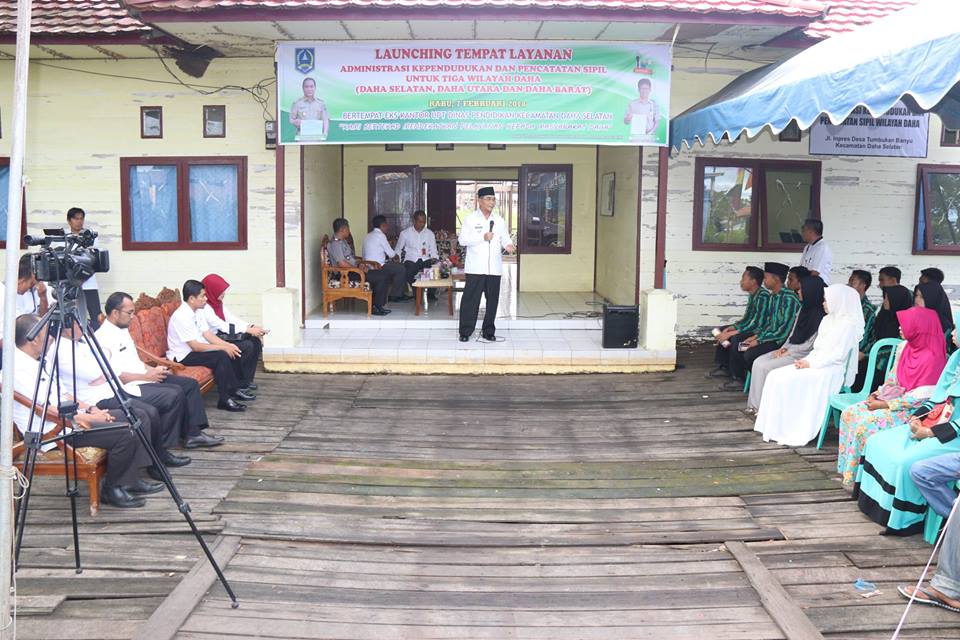 BUPATI HSS LAUNCHING LAYANAN ADMINISTRASI KEPENDUDUKAN DAN PENCATATAN SIPIL DI DAHA
