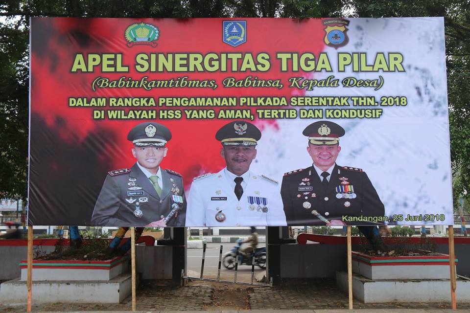 Apel siaga tiga pilar di lapangan Lambung Mangkurat (Tugu)