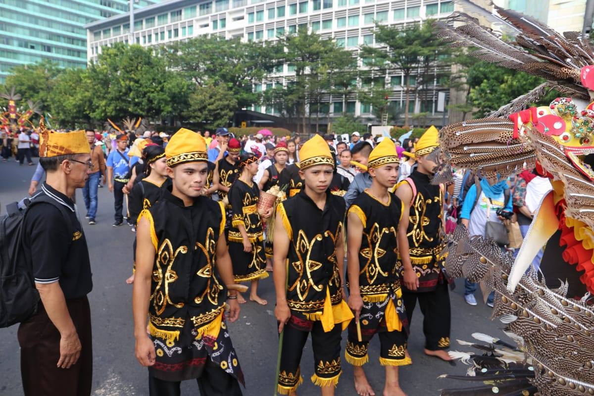Parade peserta Festival Banjar 2018 di Bundaran HI, Jakarta
