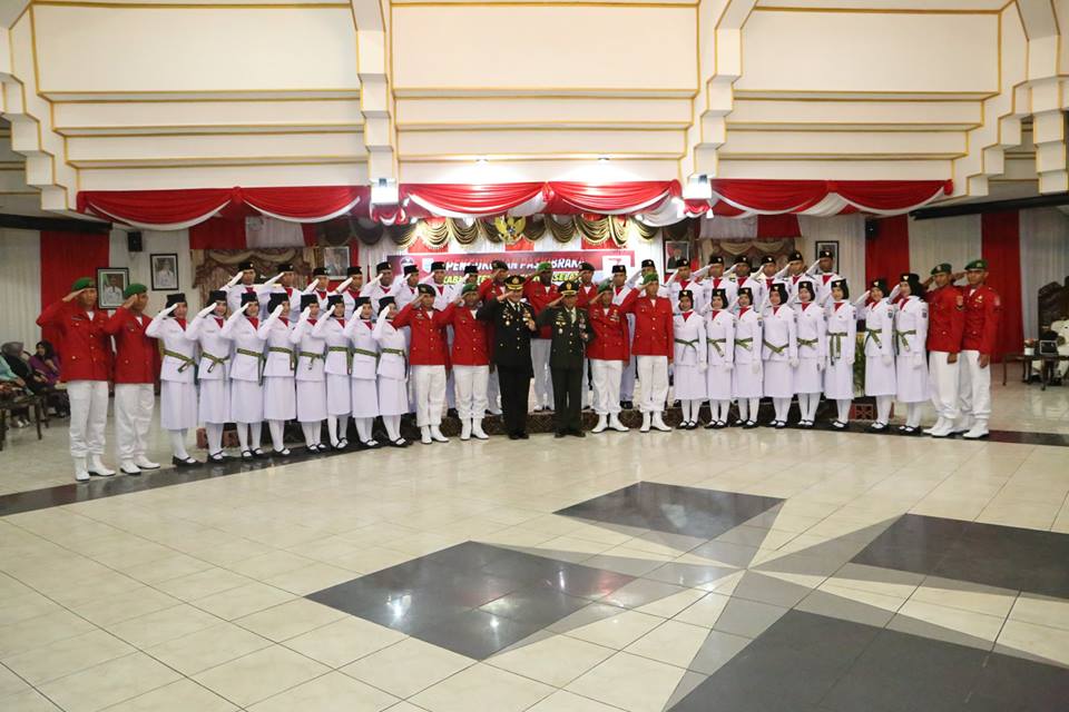 Pj.Bupati HSS Resmi Mengukuhkan Paskibraka HSS