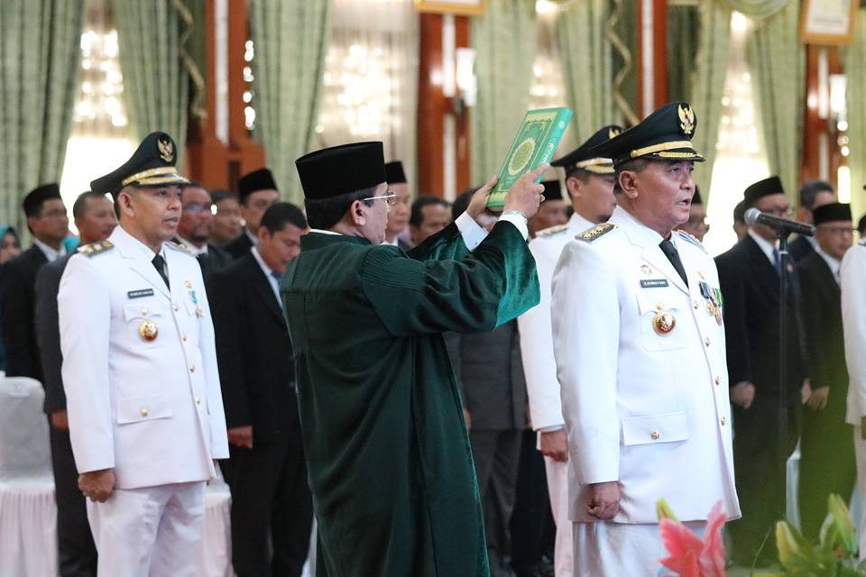 Pelantikan Drs. H. Achmad Fikry, MAP dan Syamsuri Arsyad, SAP