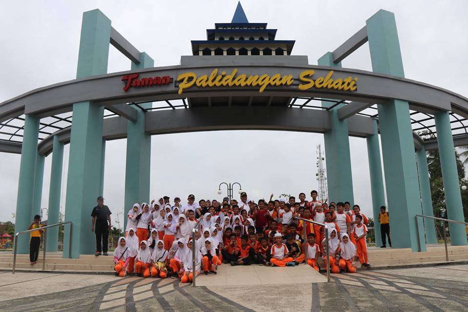 BUPATI MENINJAU PALIDANGAN SEHATI