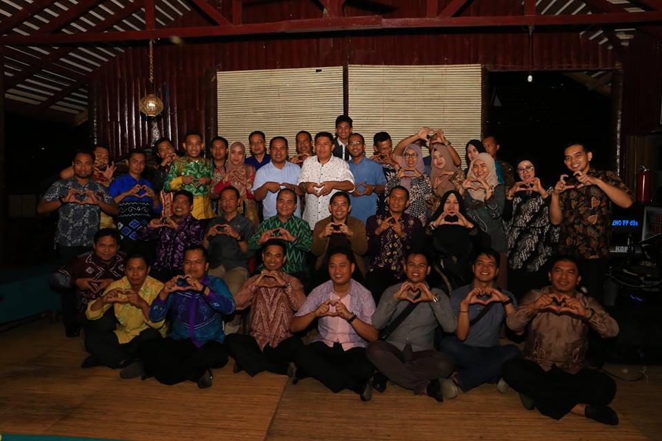 BUPATI HSS DAN WAKIL BUPATI HSS MENGHADIRI SILATURAHMI KELUARGA BESAR IKATAN ALUMNI PENDIDIKAN TINGGI KEPAMONG PRAJAAN (IKAPTK)