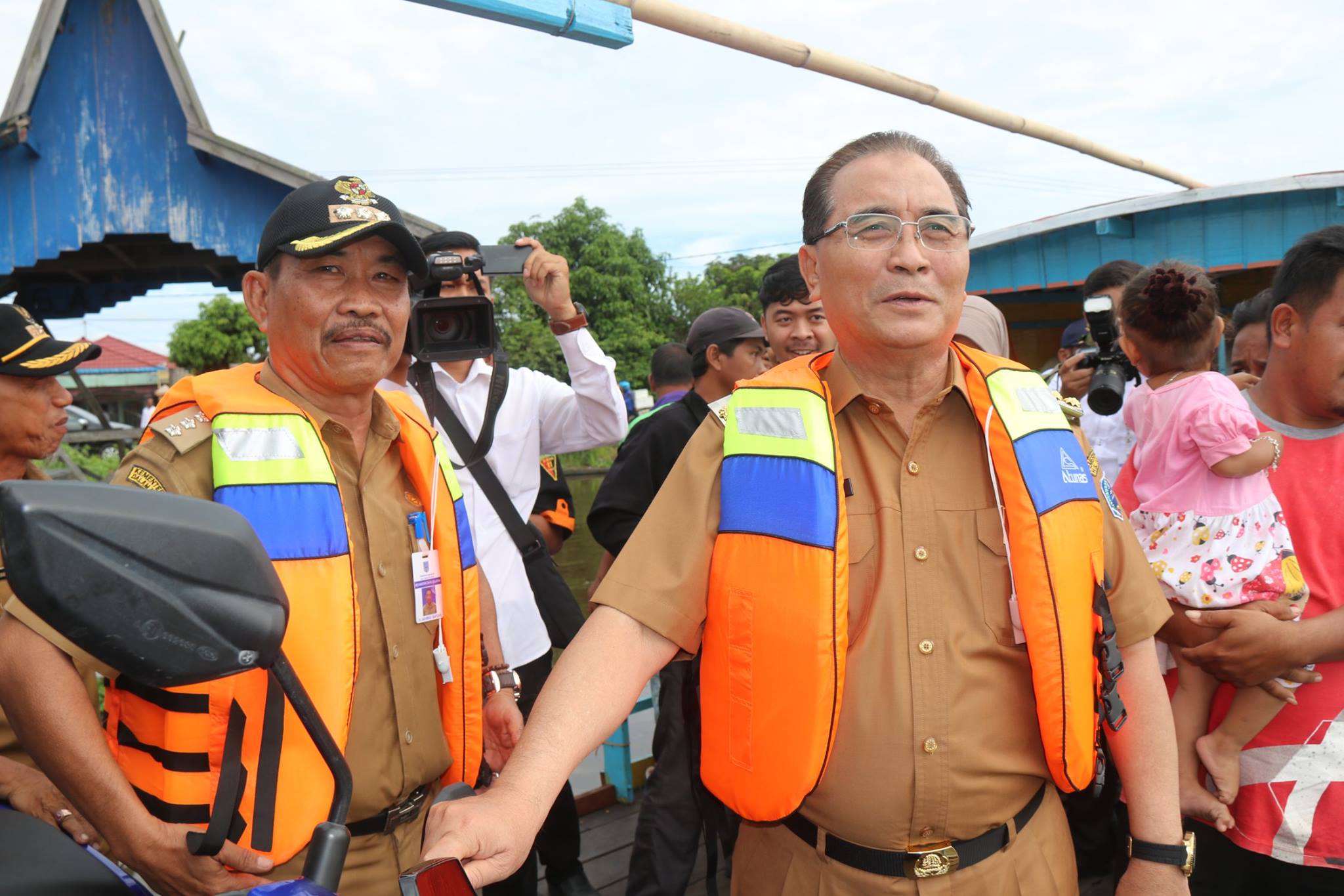 BUPATI TINJAU OPERASIONAL FERRY PENYEBERANGAN HABIRAU – BARUH JAYA
