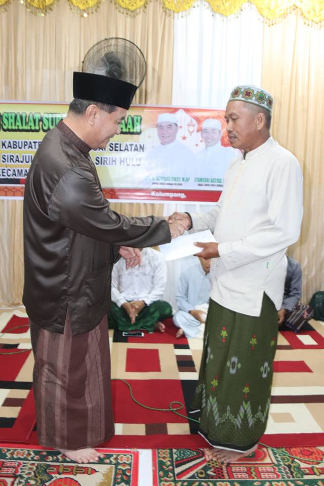 PEMKAB HSS LAKSANAKAN SHOLAT SUBUH BERJAMA’AH DI KECAMATAN KALUMPANG