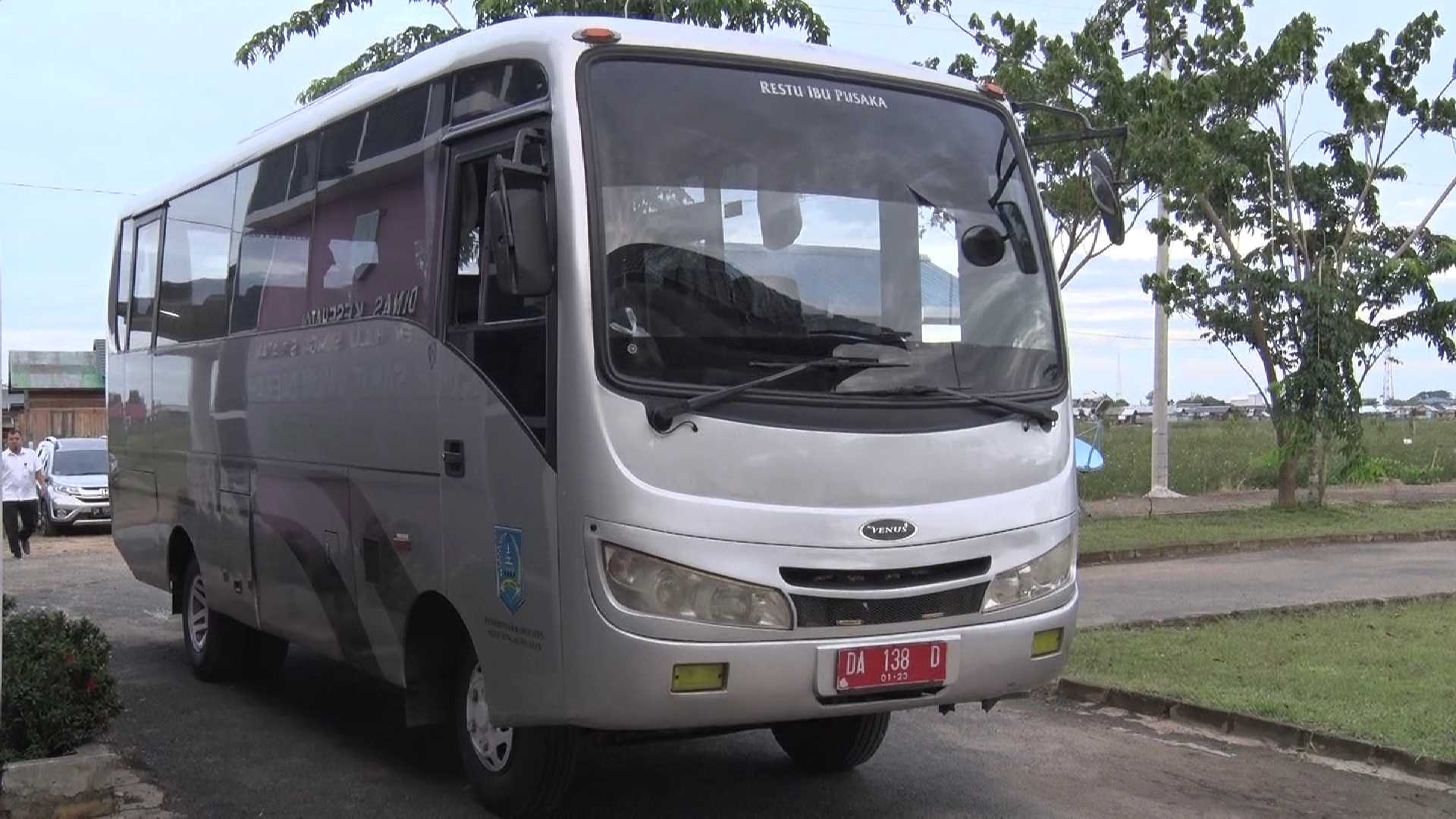 PEMBKAB HSS SEDIAKAN BUS GRATIS UNTUK PASIEN CUCI DARAH