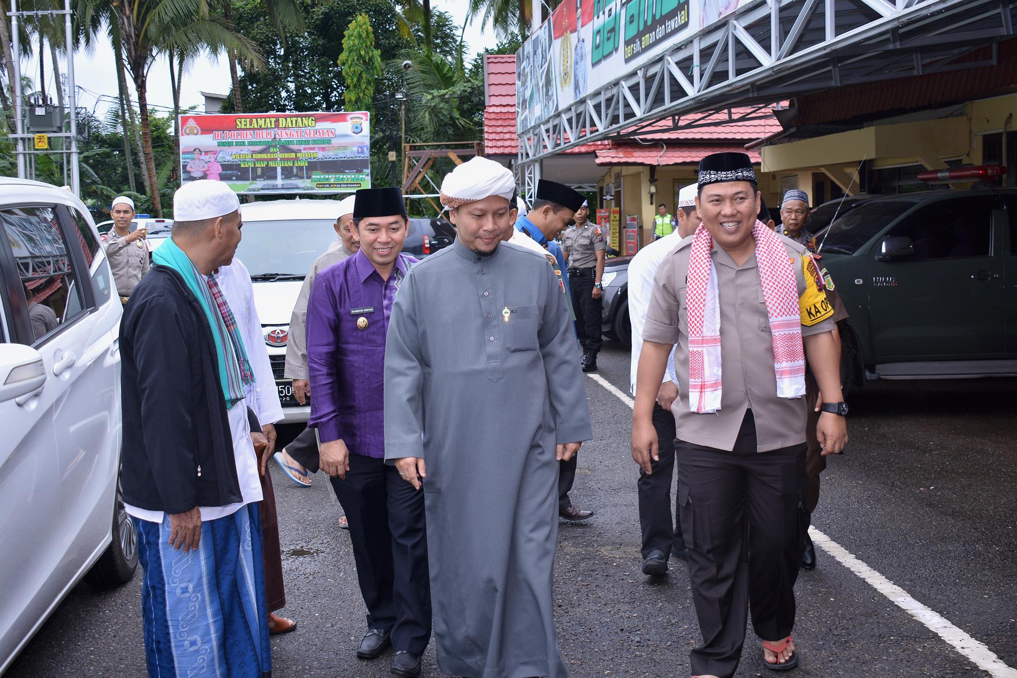 SYAMSURI ARSYAD HADIRI PERINGATAN ISRA MI’RAJ DI POLRES HSS