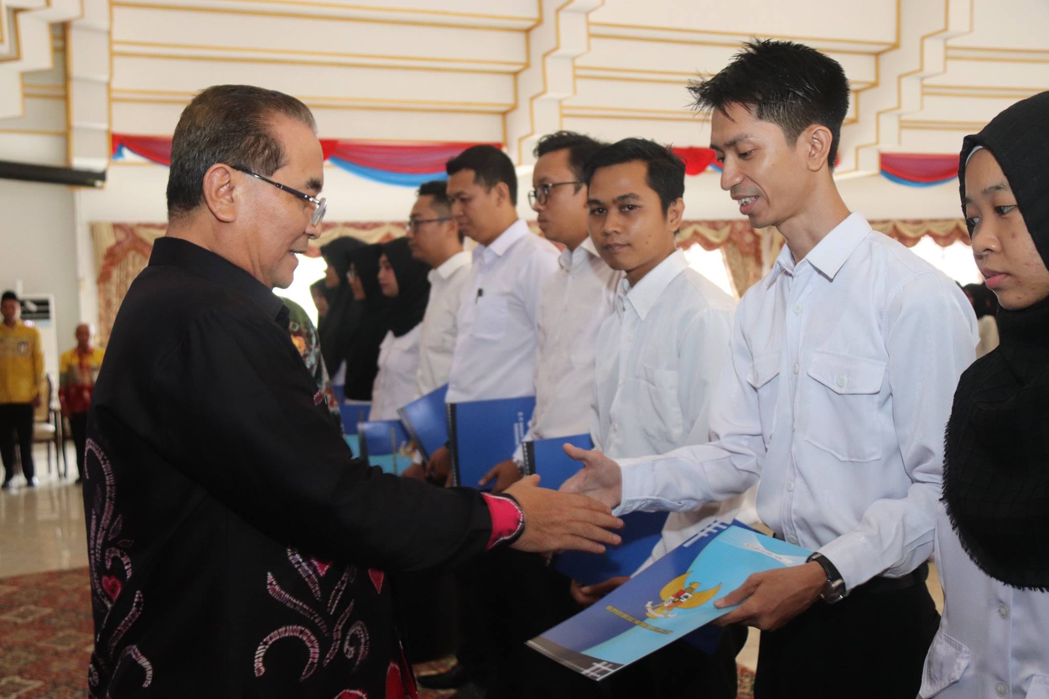 H. ACHMAD FIKRY SERAHKAN 171 SK CPNS