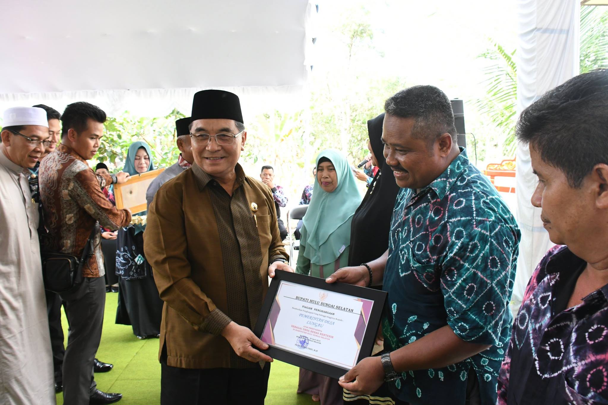 H. ACHMAD FIKRY CANANGKAN DESA BEBAS RENTENIR
