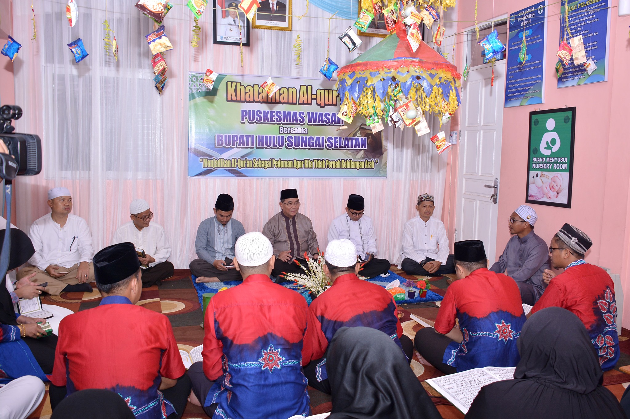 H. ACHMAD FIKRY DAN SYAMSURI ARSYAD HADIRI KHATAMAN MASSAL PKM WASAH KECAMATAN SIMPUR