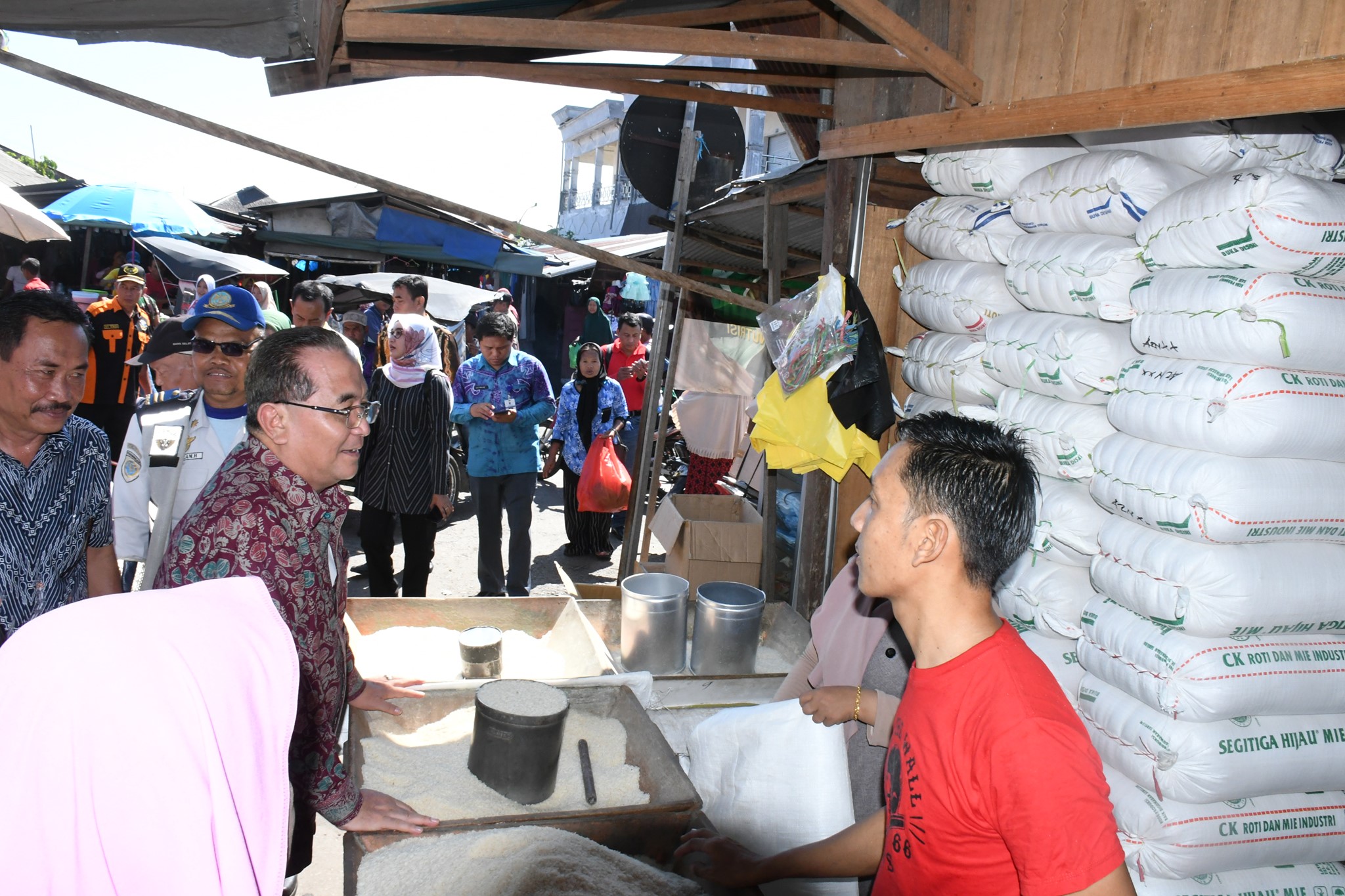 H. ACHMAD FIKRY TINJAU PASAR NAGARA JELANG RAMADHAN