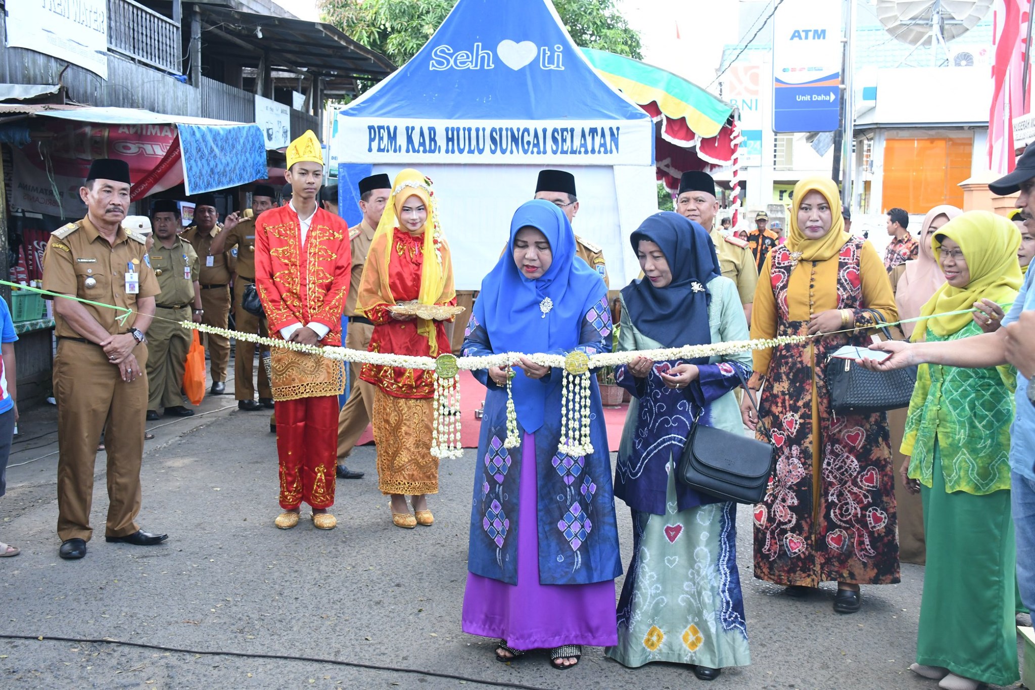 H. ACHMAD FIKRY BUKA SECARA RESMI PASAR RAMADHAN NAGARA
