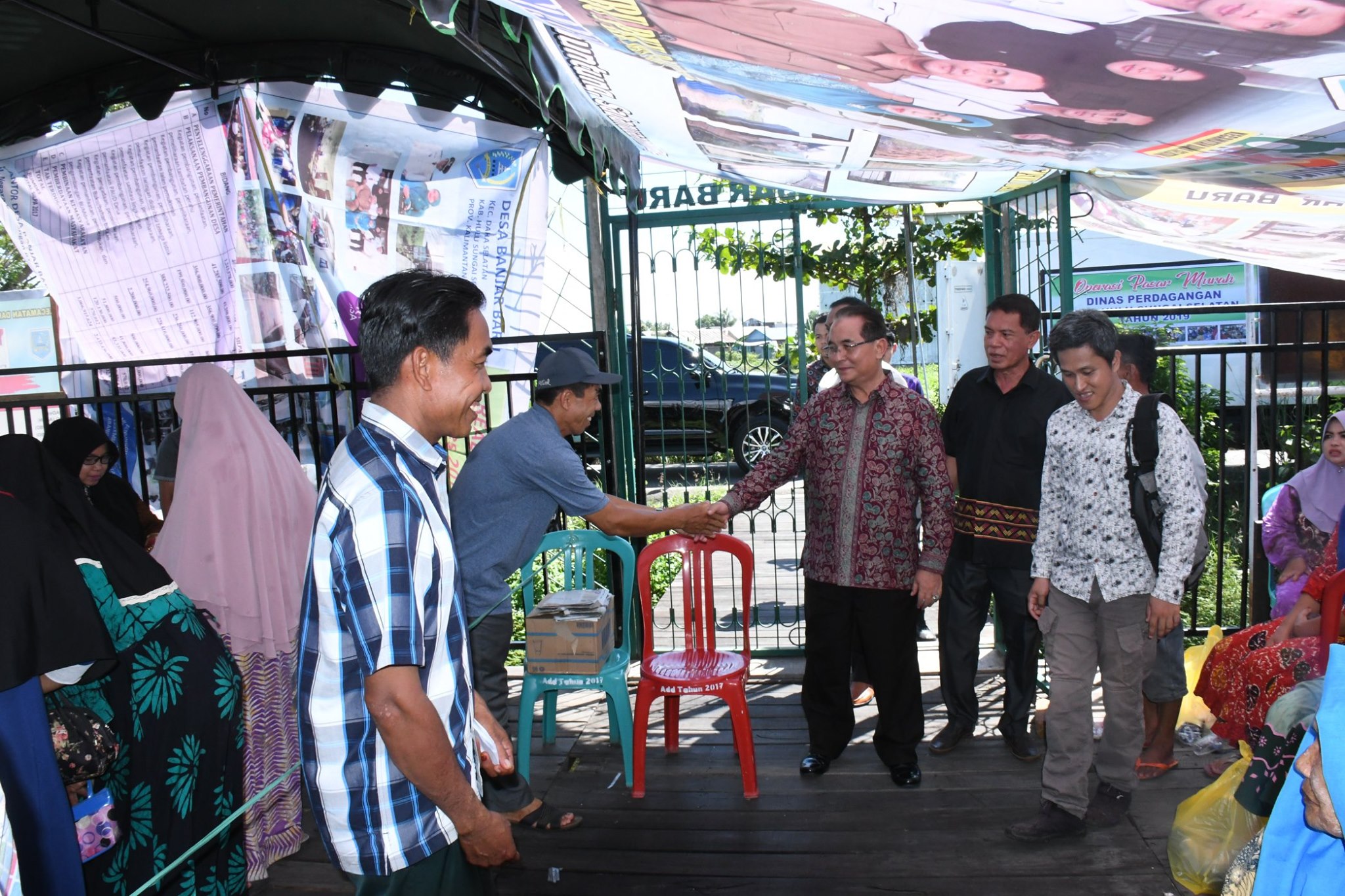 H. ACHMAD FIKRY TINJAU PASAR MURAH DAHA SELATAN