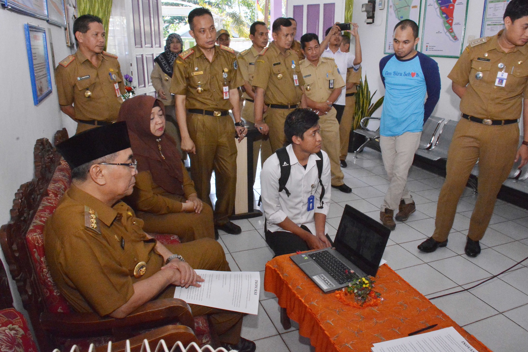 H. ACHMAD FIKRY TINJAU KESIAPAN LOMBA KELURAHAN DAN DESA