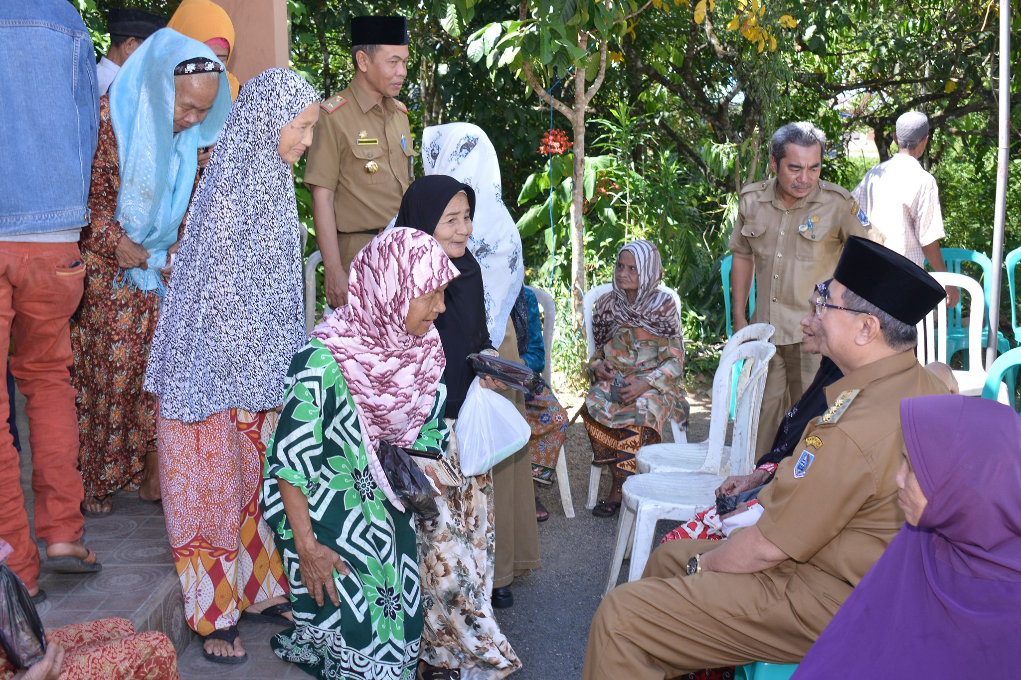 H. ACHMAD FIKRY TINJAU PENYERAHAN JAMINAN HIDUP DI PADANG BATUNG