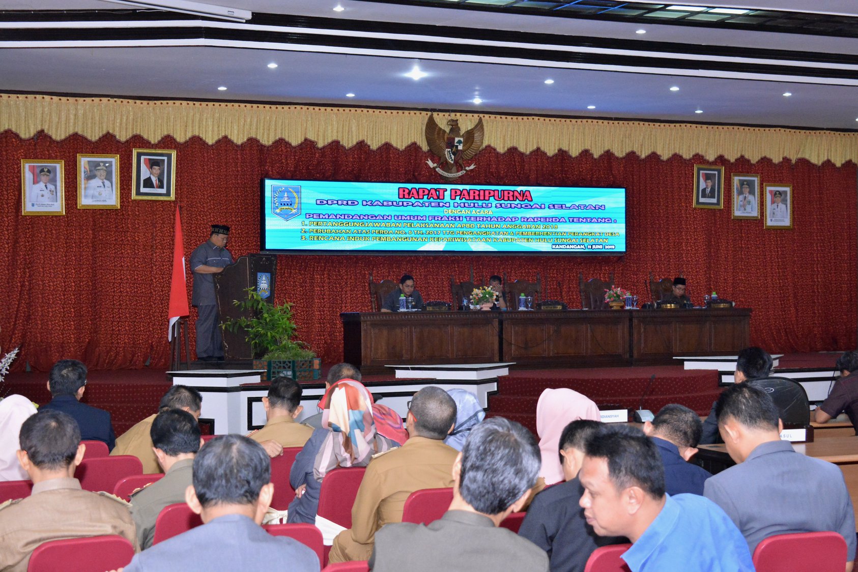 SYAMSURI ARSYAD HADIRI PEMANDANGAN FRAKSI TIGA BUAH RAPERDA