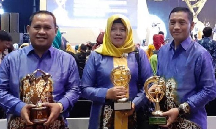 HSS BORONG TIGA PENGHARGAAN NASIONAL