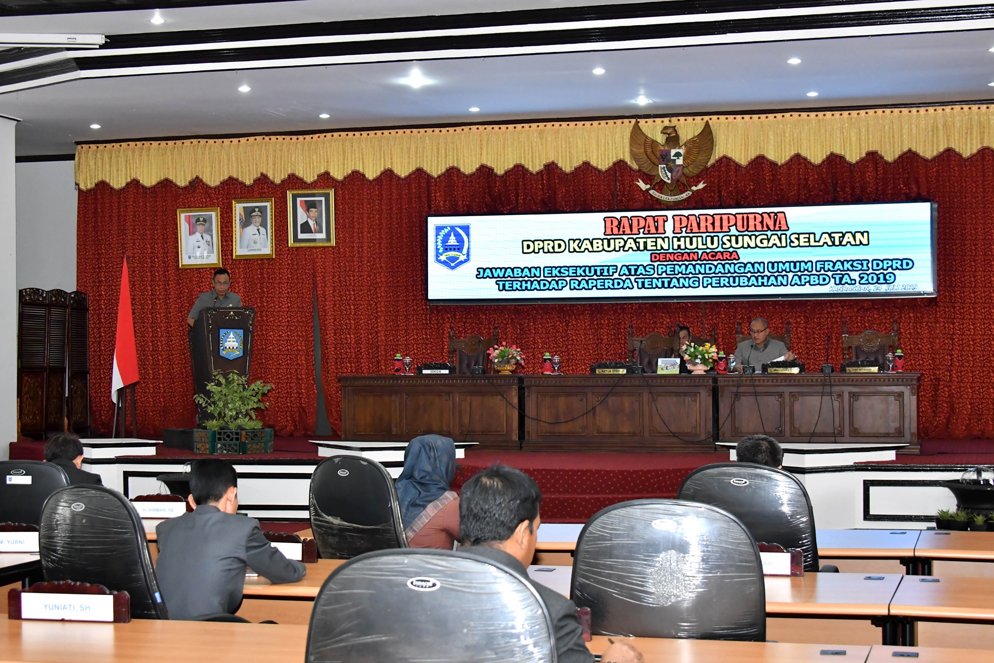 Eksekutif Beri Jawaban atas Pemandangan Umum Fraksi terhadap Raperda Perubahan  APBD 2019