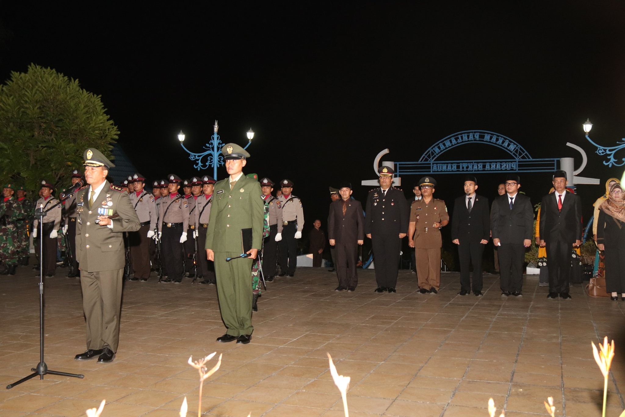 SYAMSURI ARSYAD IKUTI APEL KEHORMATAN DAN RENUNGAN SUCI DALAM RANGKA PERINGATAN HUT KEMERDEKAAN RI KE-74