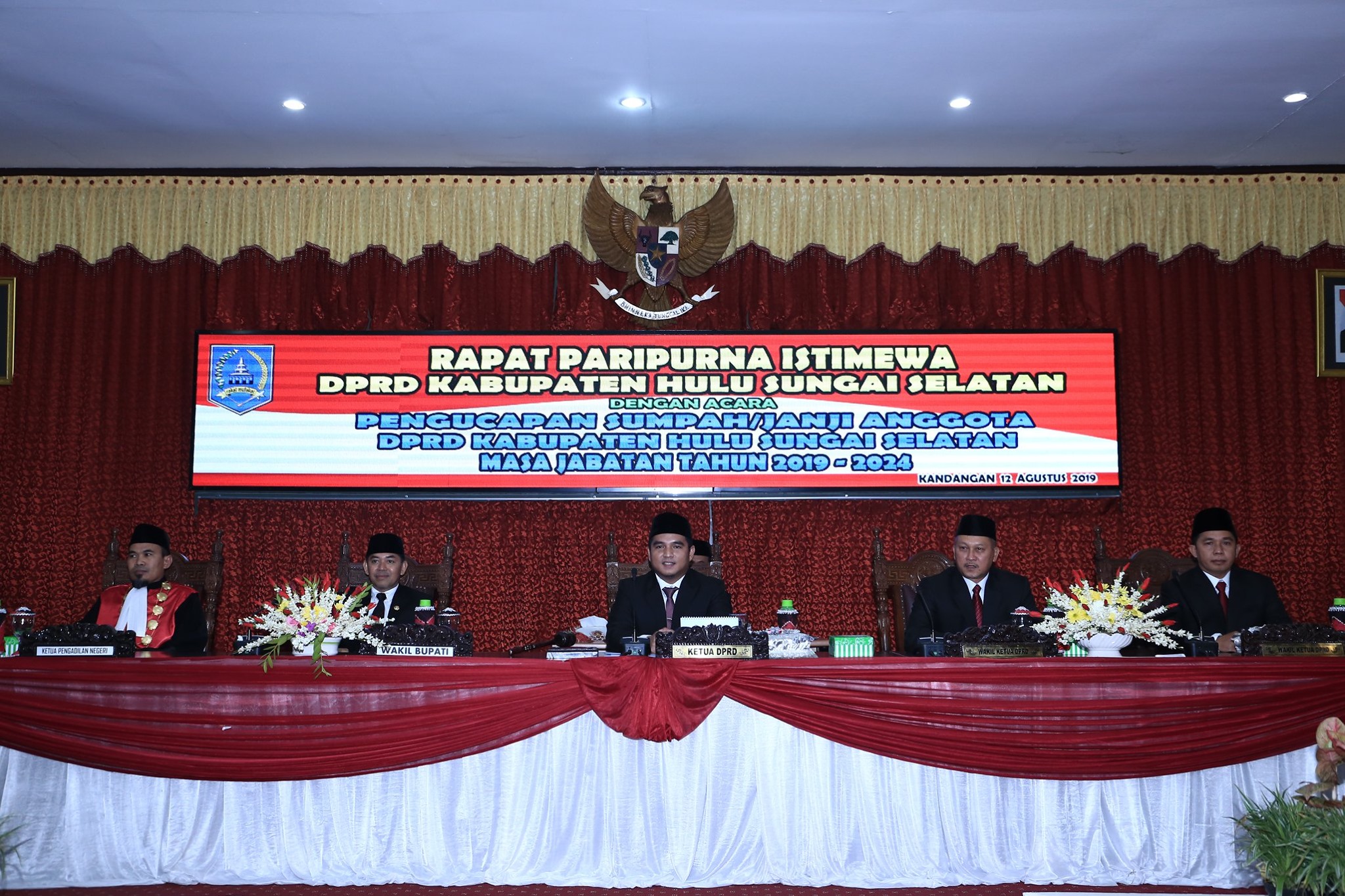 WAKIL BUPATI HSS MENGHADIRI RAPAT PARIPURNA ISTIMEWA DPRD KAB.HSS