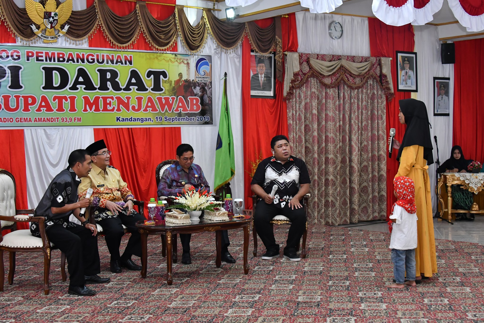 Pendengar Setia “Bupati Menjawab” Kopi Darat dengan Bupati