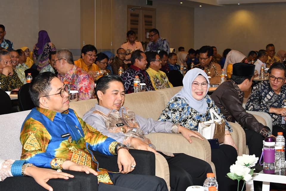 WABUP HSS HADIRI PEMBUKAAN KEGIATAN EVALUASI IMPLEMENTASI SAKIP DAN PELAKSANAAN REFORMASI BIROKRASI PEMPROV DAN PEMKAB SE-KALSEL