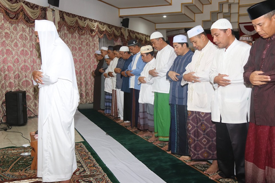 PEMKAB HSS KEMBALI GELAR KEGIATAN RUTIN GERAKAN SHOLAT SUBUH BERJAMAAH