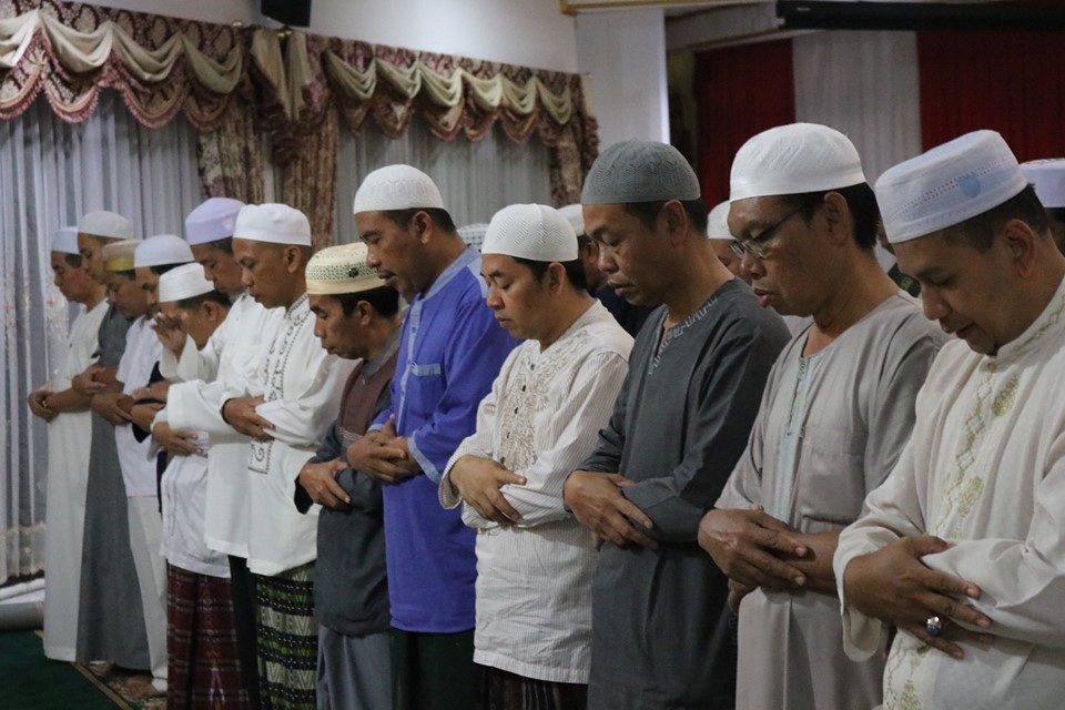 GERAKAN SHOLAT SUBUH BERJAMAAH DAN PENGAJIAN RUTIN SUBUH RABU LINGKUP PEMKAB HSS