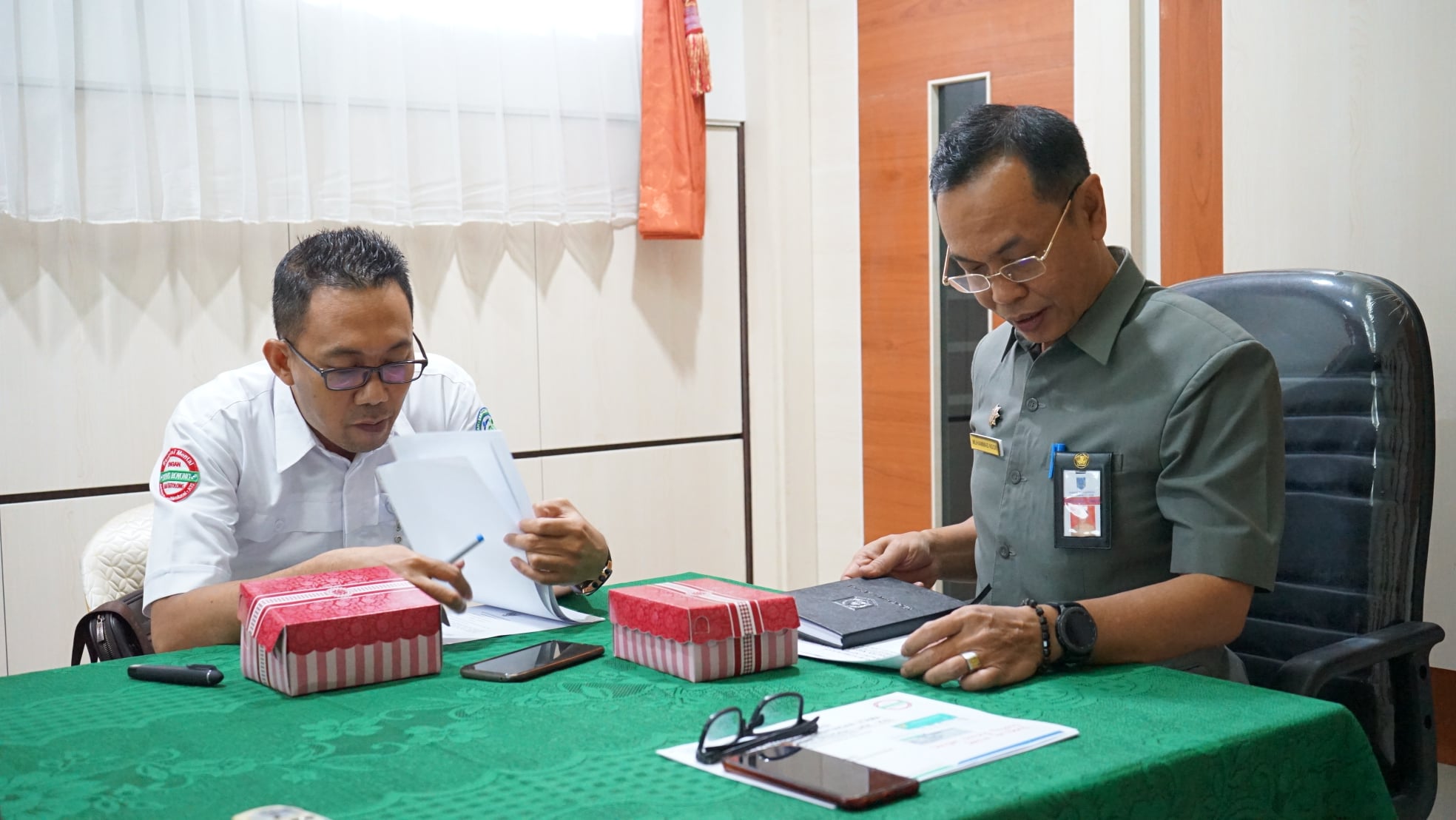 H. MUHAMMAD NOOR PIMPIN RAPAT FORUM KOMUNIKASI PEMANGKU KEPENTINGAN UTAMA JKN KIS