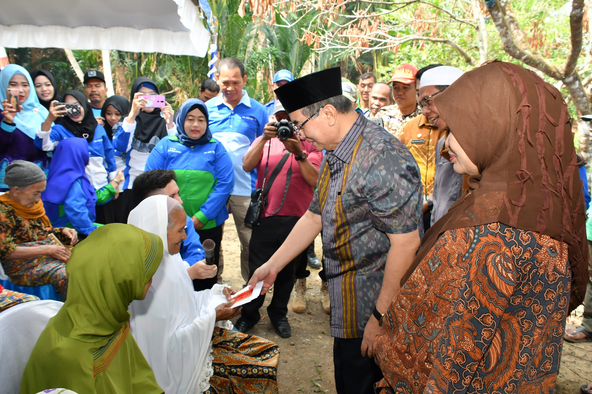 Penyerahan Bantuan Lansia di Kec. Kandangan