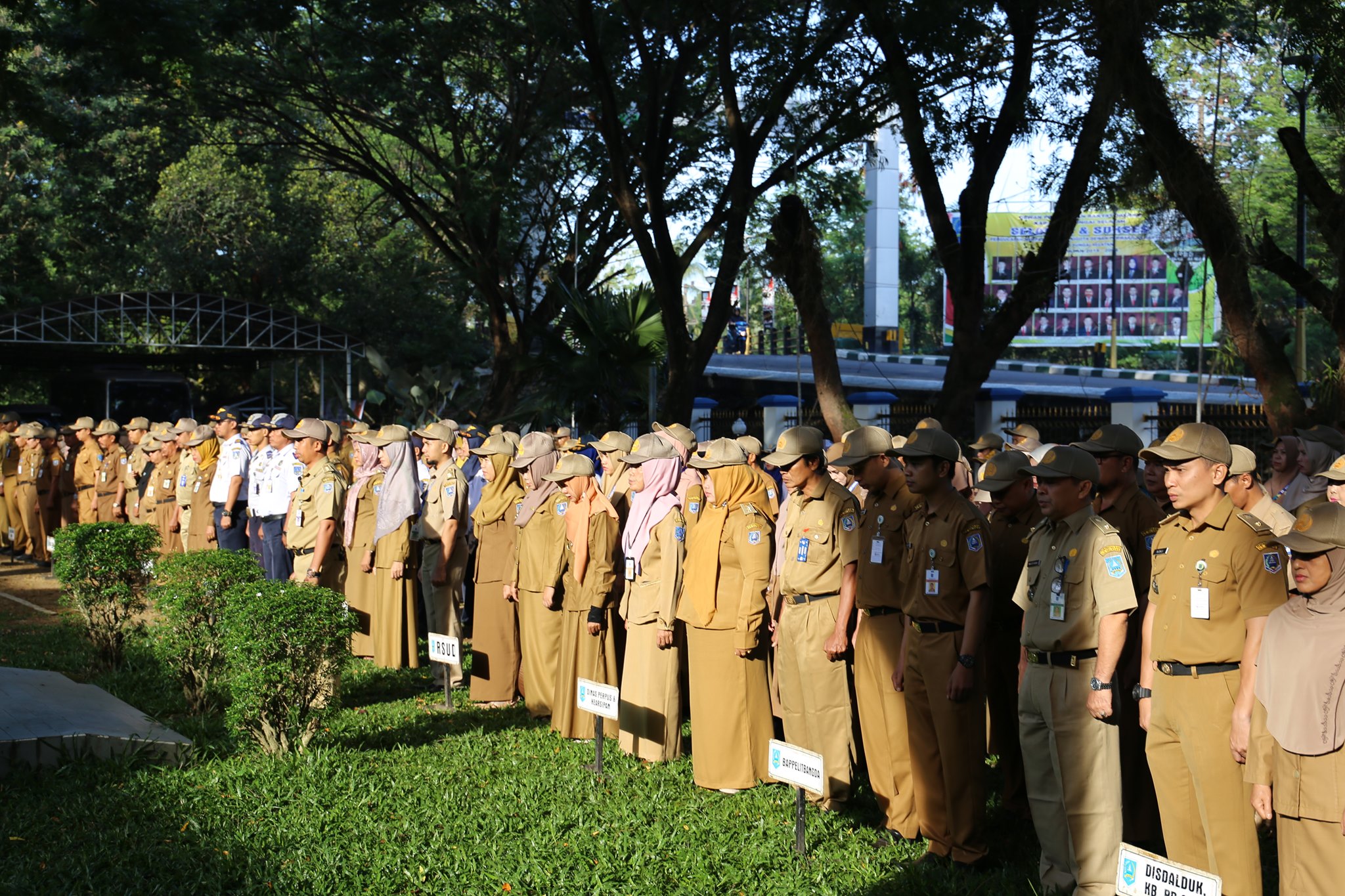 PEMKAB HSS GELAR APEL GABUNGAN