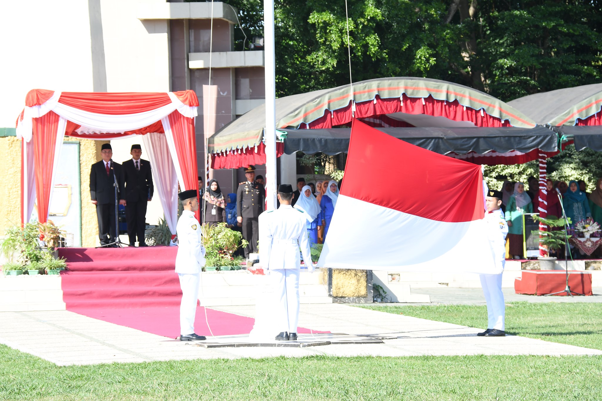 H. ACHMAD FIKRY JADI INSPEKTUR UPACARA PERINGATAN HARI PAHLAWAN