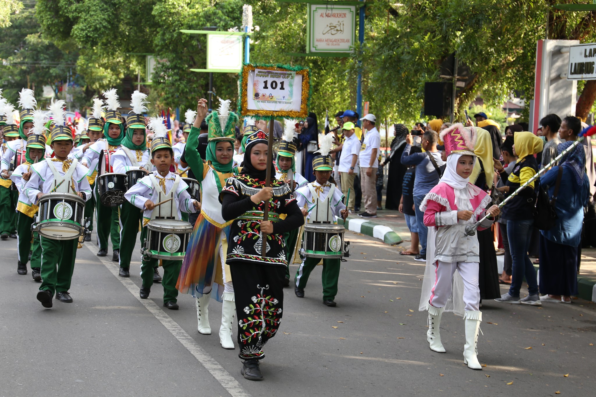 Pembukaan Lomba Drumband Paman Birin Cup 3 di Kabupaten Hulu Sungai Selatan