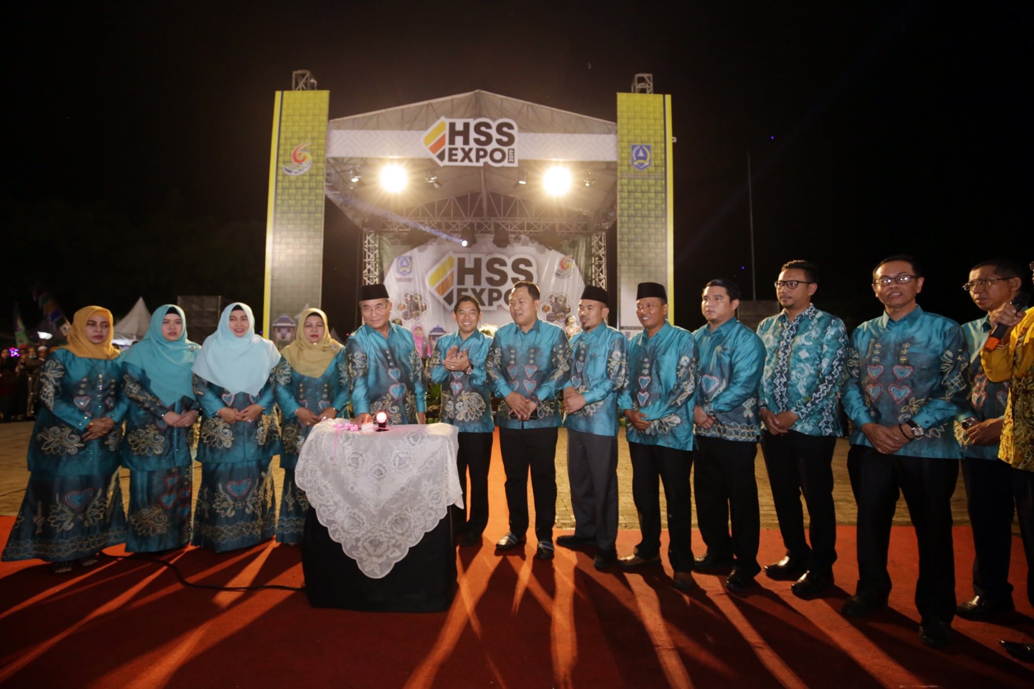 MASIH DALAM RANGKA HARI JADI KAB HSS YANG KE 69, H. ACHMAD FIKRY BUKA HSS EXPO DI LAPANGAN LAMBUNG MANGKURAT