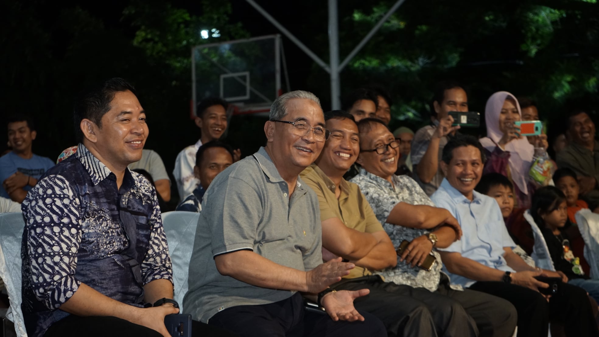 USAI LIVE COOKING, BUPATI DAN WABUP HSS MENYAKSIKAN KESENIAN DAERAH MAMANDA