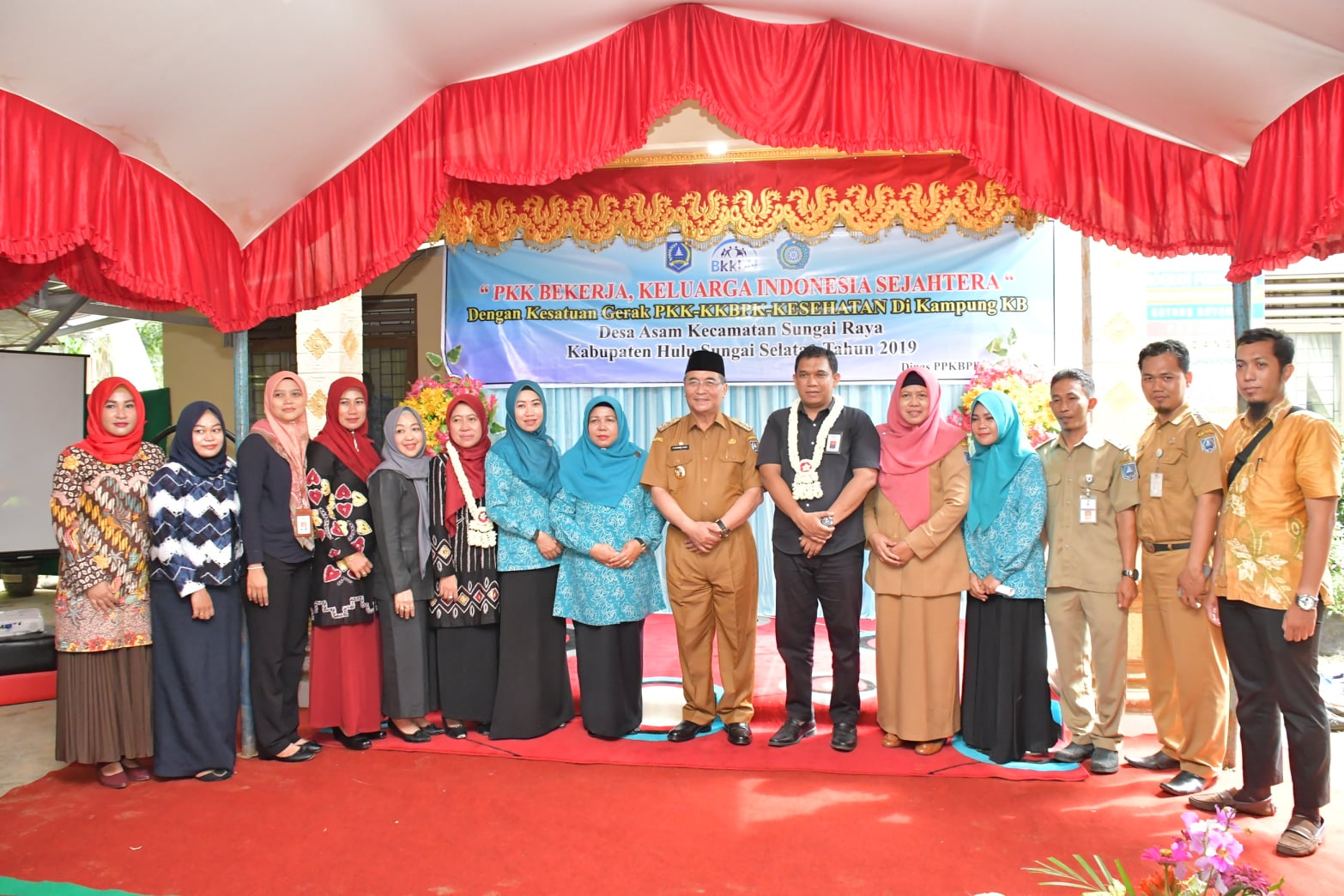 Bupati HSS Membuka Kegiatan Penilaian Pembinaan Kesatuan Gerak PKK- ependudukan Keluarga Berencana dan Pembangunan Keluarga (KKBPK)-Kesehatan Tahun 2019 di Kecamatan Sungai Raya