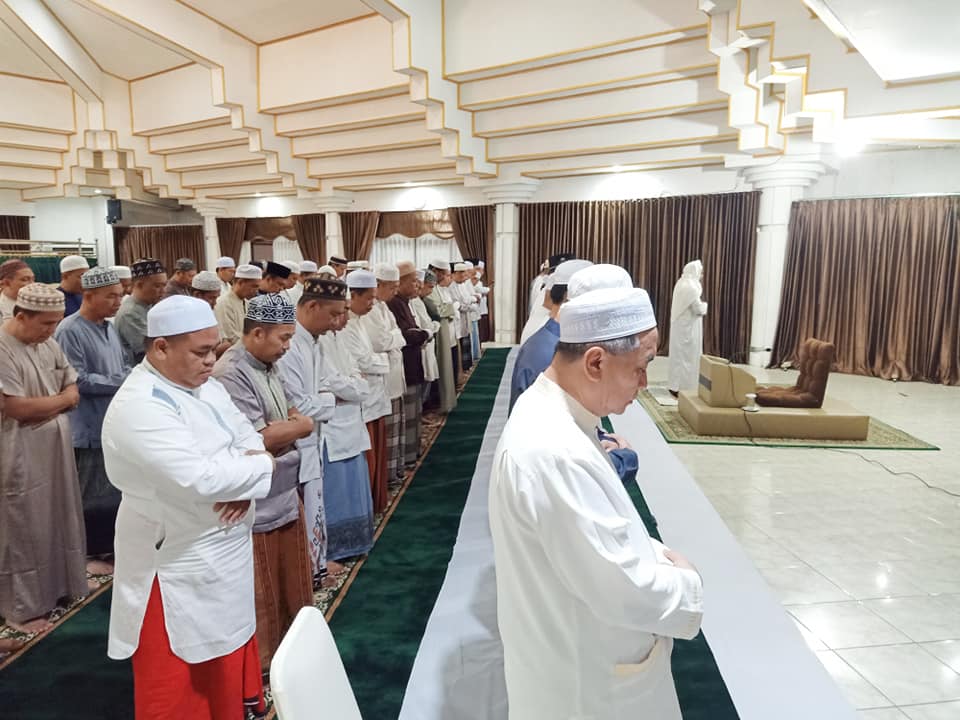 PEMKAB HSS KEMBALI LAKSANAKAN KEGIATAN RUTIN SHOLAT SUBUH BERJAMAAH