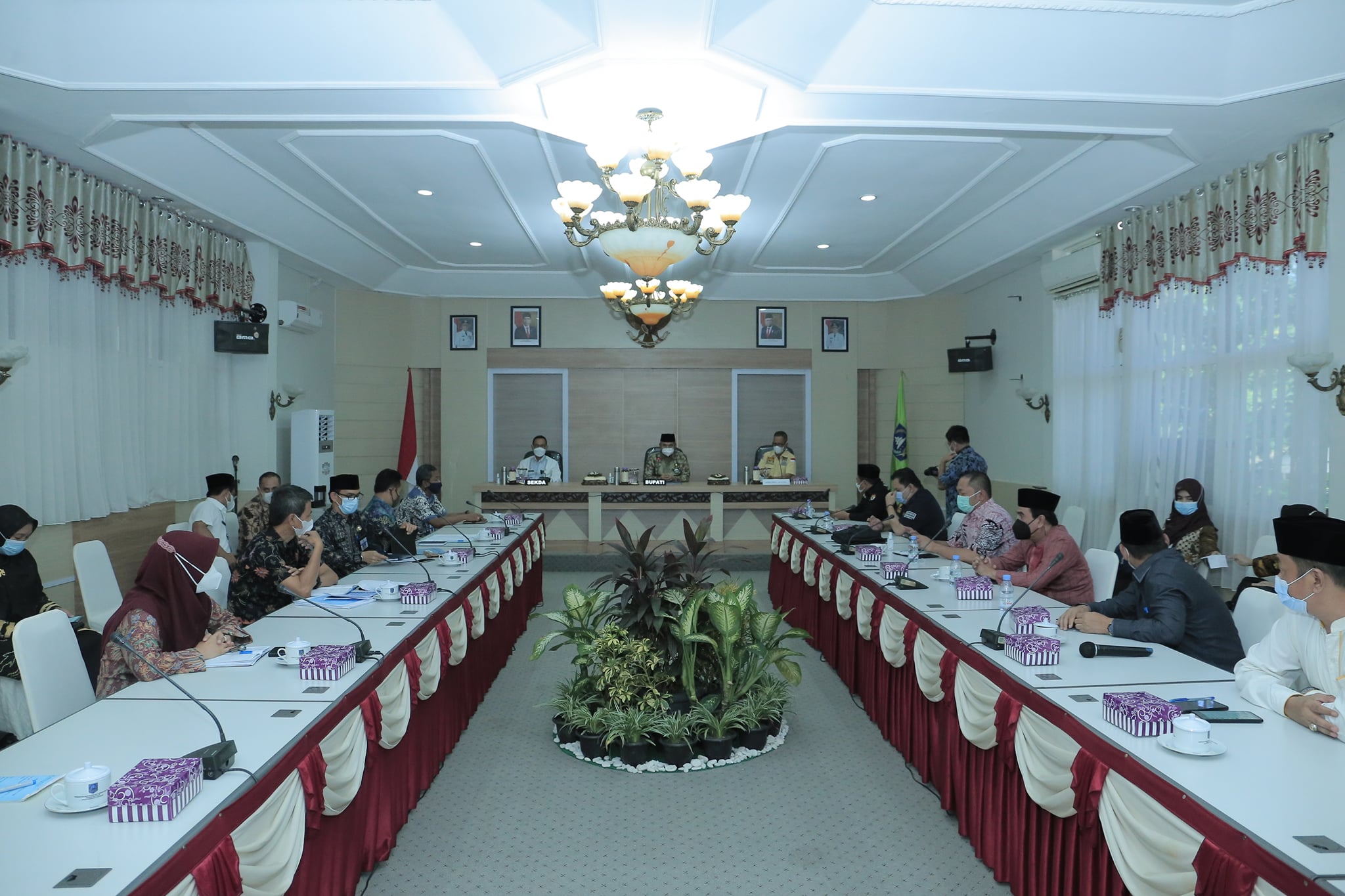 “BUPATI HSS MENERIMA KUNKER DARI KOMISI IV DPRD PROV.KALSEL”