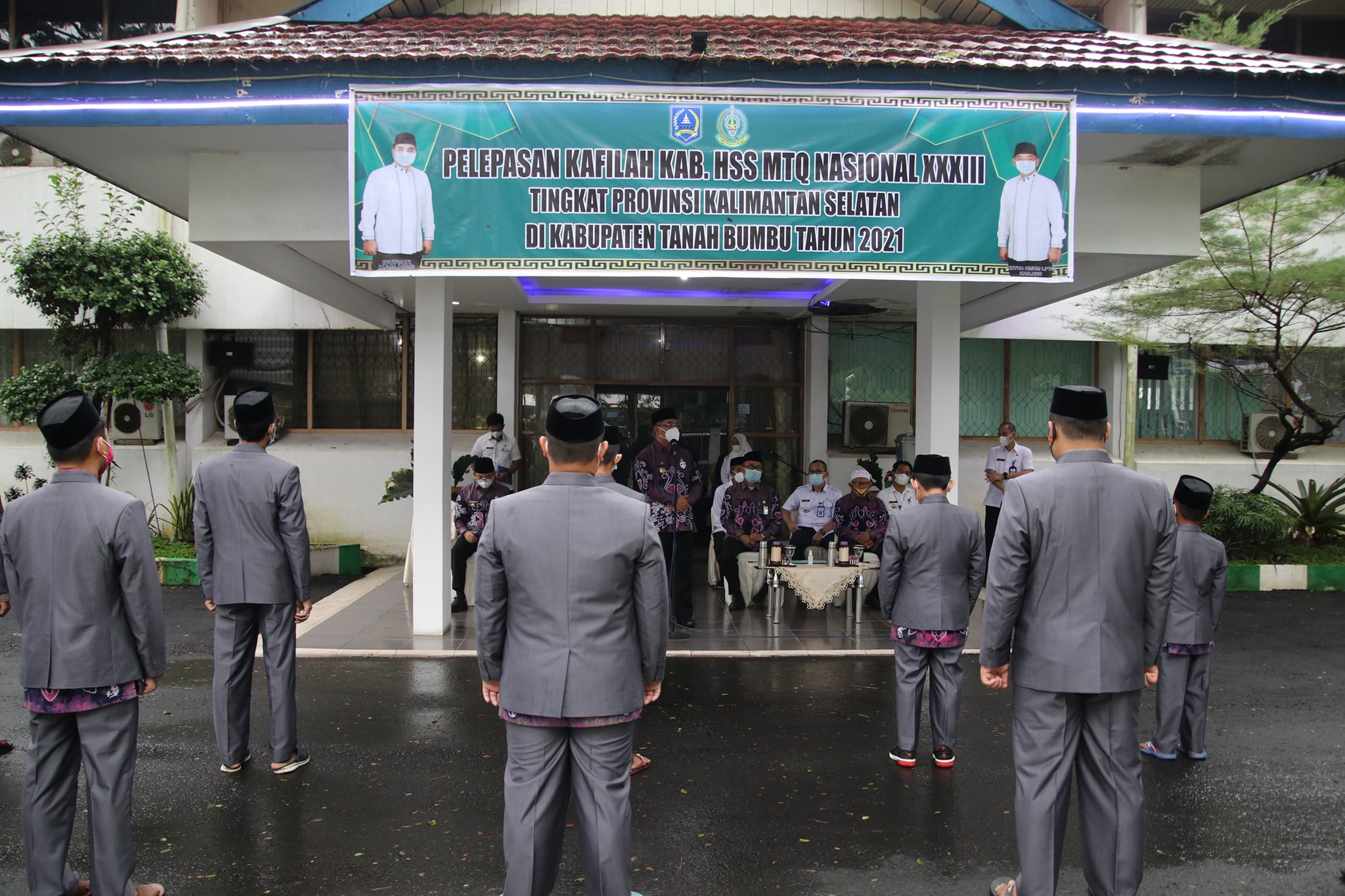 Bupati H. Achmad Fikry Lepas Kafilah MTQ Kab. HSS