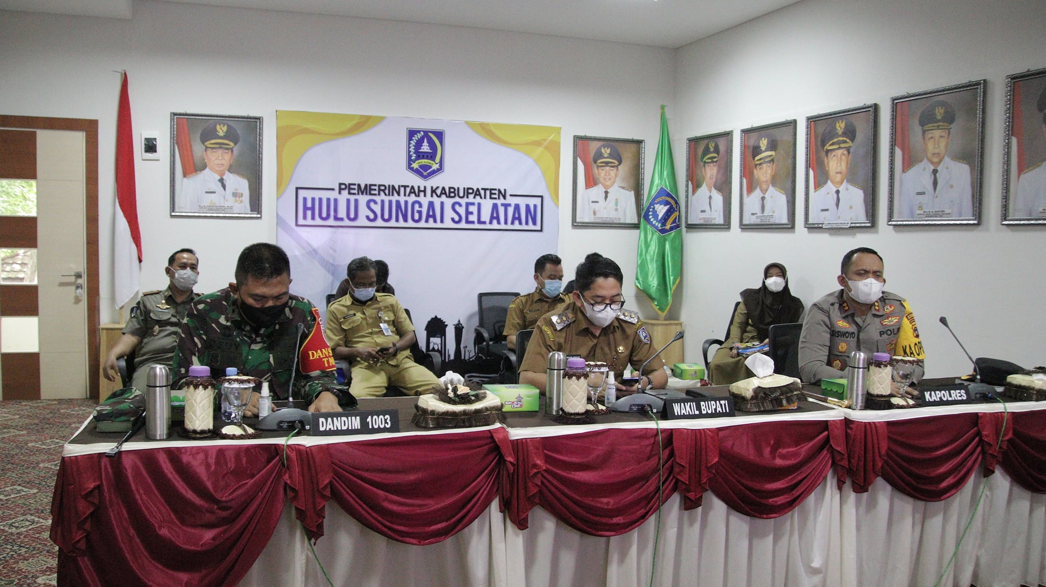 Wakil Bupati HSS Ikuti Rapat Perpanjangan PPKM Mikro