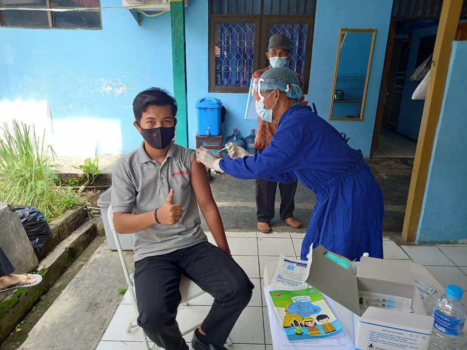 BNN Kabupaten Hulu Sungai Selatan Mengikuti Program Vaksinasi Covid-19