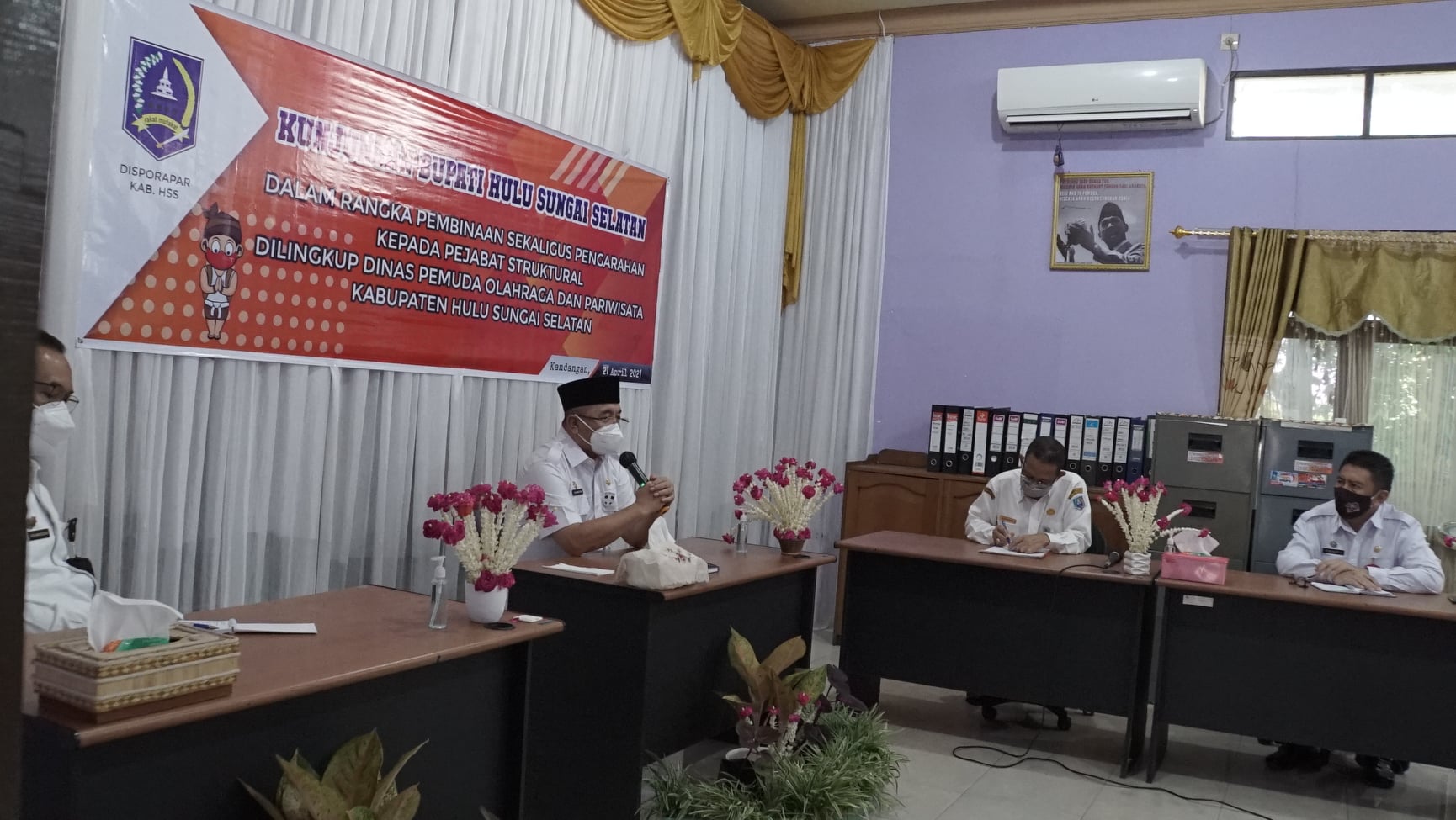 TINGKATKAN SEMANGAT KERJA, BUPATI HSS BERIKAN PEMBINAAN DAN ARAHAN