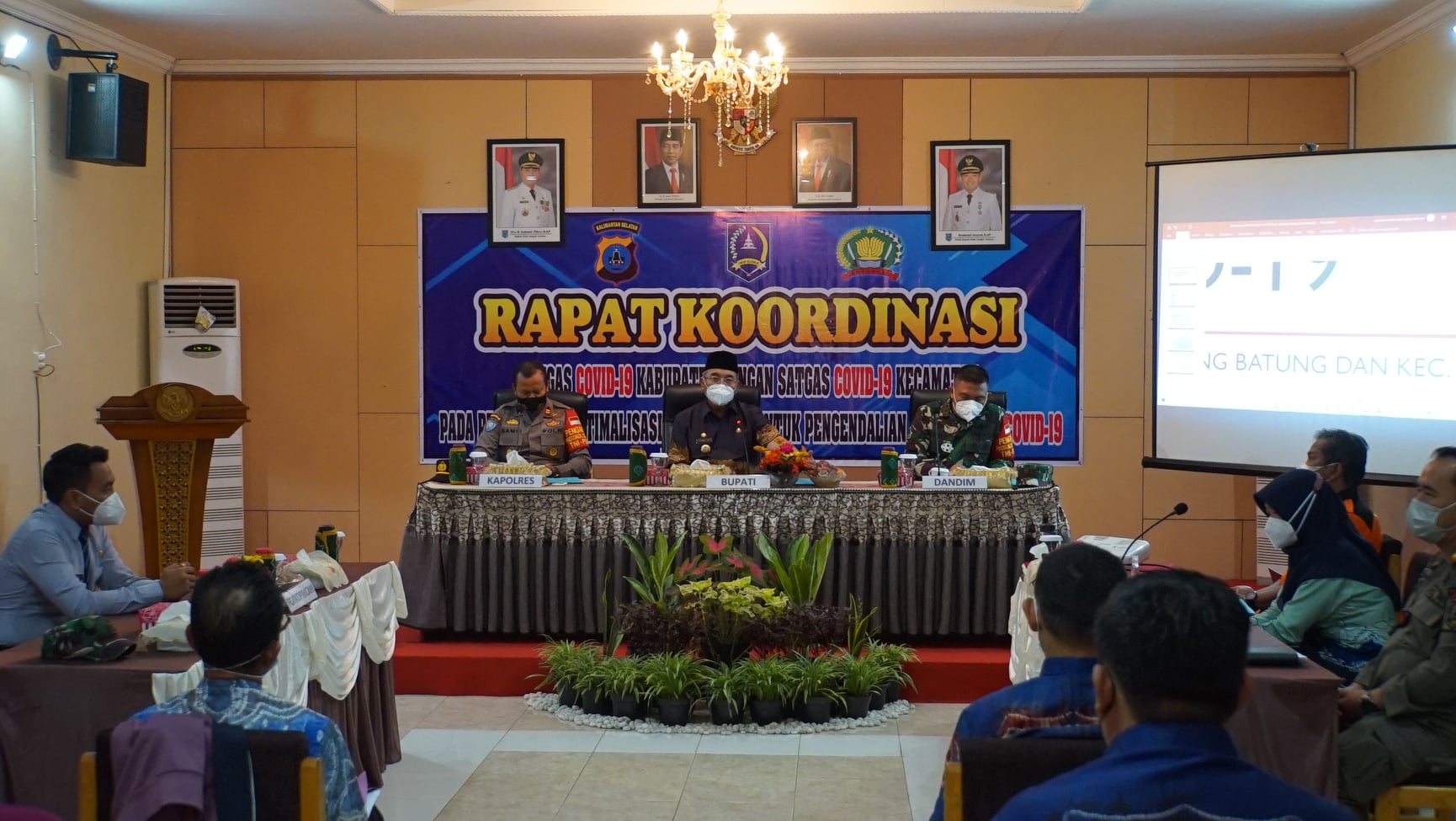 Bupati HSS Pimpin Rapat Koordinasi dengan Satgas Covid-19