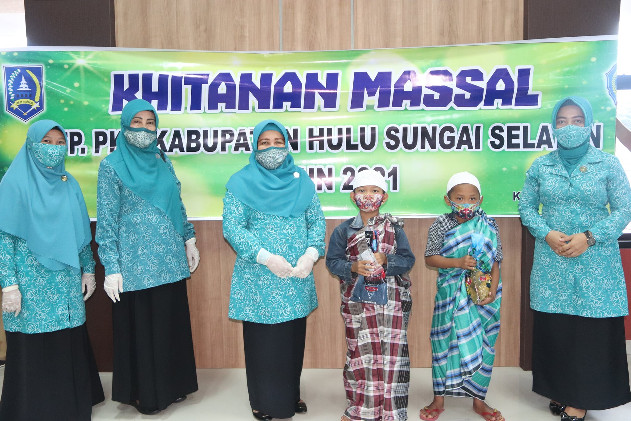 TP. PKK KAB HSS GELAR KHITANAN MASSAL