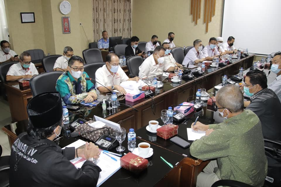 KOMISI IV DPRD KALSEL PUJI KESIAPAN HSS SEBAGAI TUAN RUMAH PORPROV KALSEL TAHUN 2022