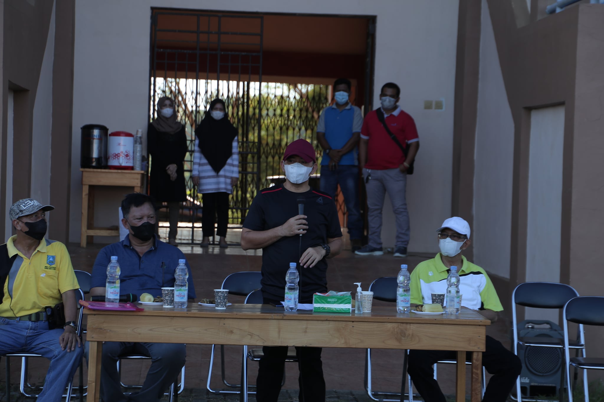 Wakil Bupati HSS Berikan Suntikan Semangat Kepada 11 Atlet Potensial Cabang Atletik Pada Pekan Olahraga Pelajar Daerah (Popda) Kalimantan Selatan