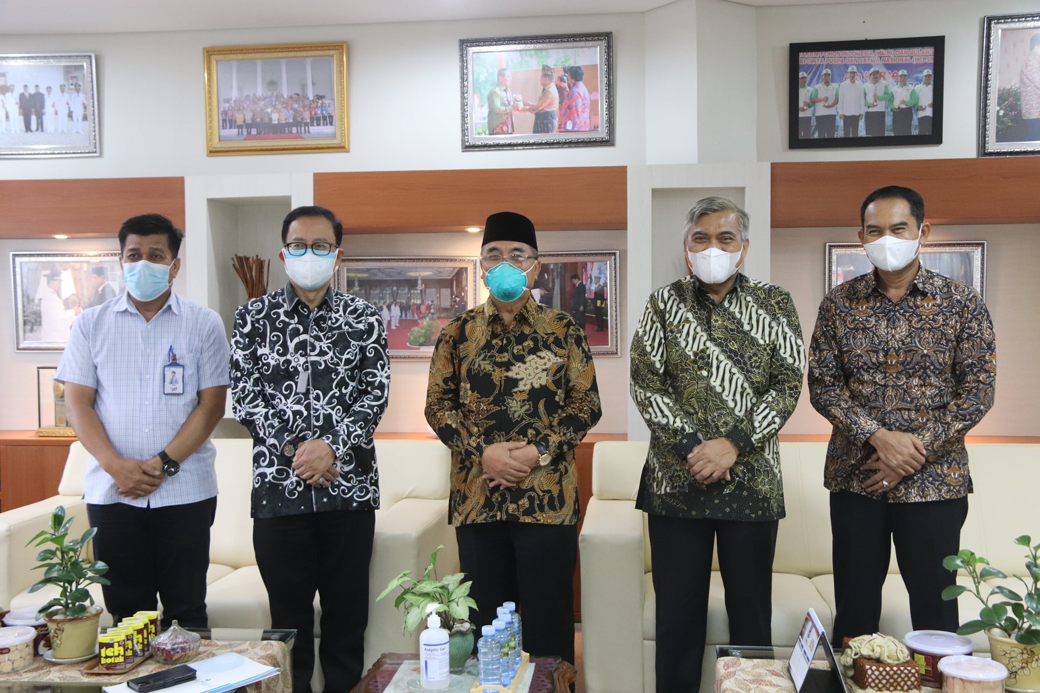 Bupati HSS Terima Kunjungan Komisaris Bank Kalsel
