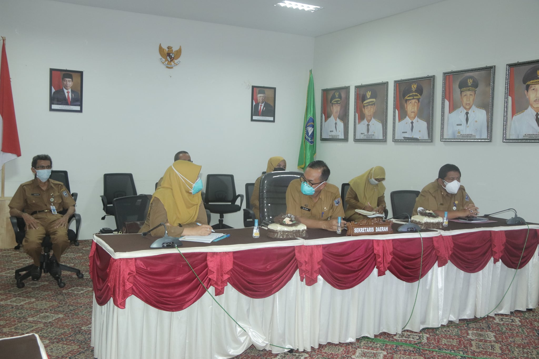 SEKDA IKUTI RAPAT SOSIALISASI PERMENDAGRI NOMOR 28 TAHUN 2021